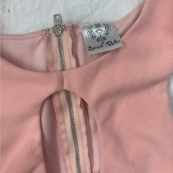 Blush pink cutout mini dress with zipper back - Picture 3 of 4